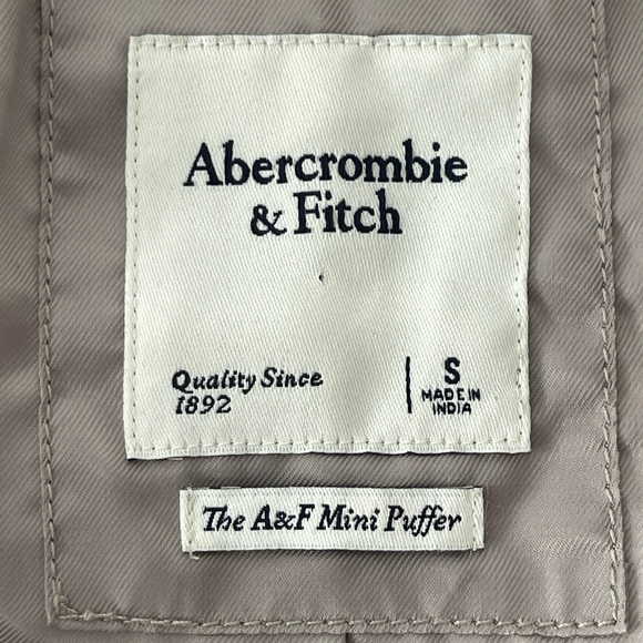Abercrombie & Fitch Faux Fur Mini Puffer Jacket Gray Size Small - Picture 6 of 8